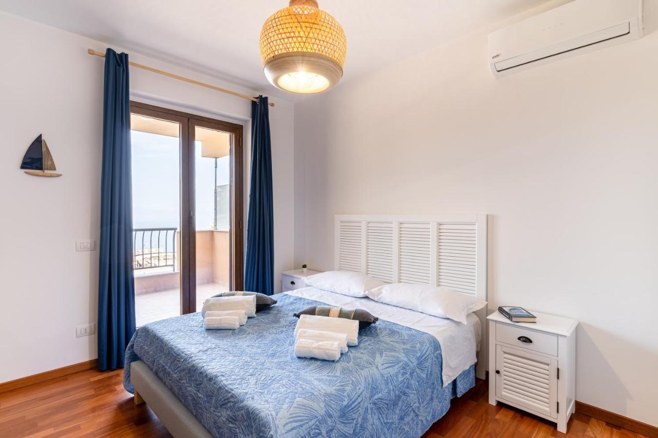 Calipso Big Apt With Sea View, Parking & Pool Taormina Exterior photo